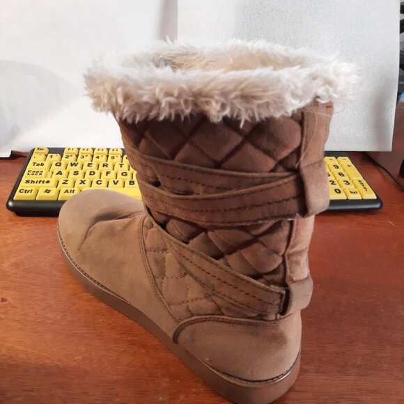 G By Guess Caramel Boot Suede Flat Boot Size 8 Wide PreLoved Excellent Condition - Picture 2 of 7